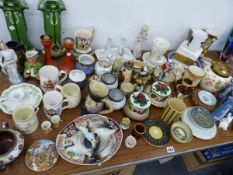 A QUANTITY OF DECORATIVE CHINA WARES TO INCLUDE WYMESS DISH, AN EARLY JASPER WARE MUG, ETC.