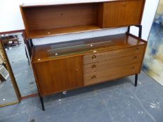 A MID CENTURY NATHAN TEAK SIDE UNIT.