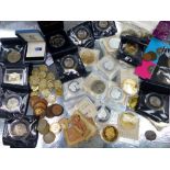 A QUANTITY OF £1, AND £2 COLLECTORS COINS, SILVER AND OTHER PROOF COLLECTORS COINAGE ETC.
