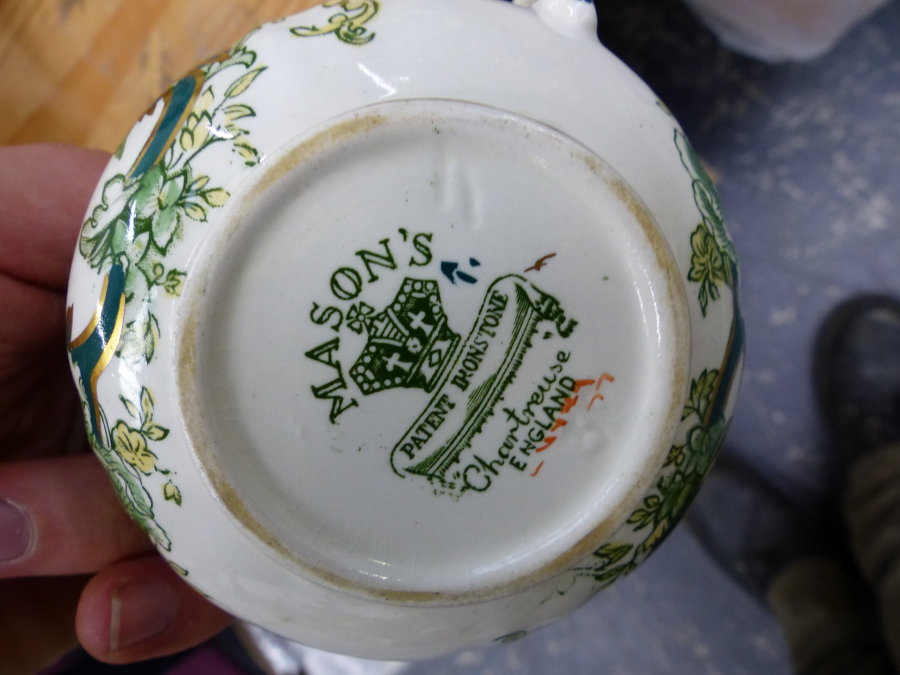A MASONS IRON STONE CHARTREUSE PATTERN PART TEA AND DINNER SERVICE. - Image 15 of 40