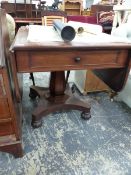 AN EARLY VICTORIAN MAHOGANY PEDESTAL PEMBROKE TABLE.