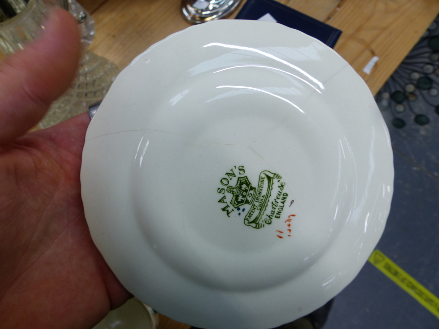 A MASONS IRON STONE CHARTREUSE PATTERN PART TEA AND DINNER SERVICE. - Image 36 of 40