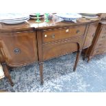 A GEORGIAN STYLE MAHOGANY BOW FRONT SIDEBOARD.
