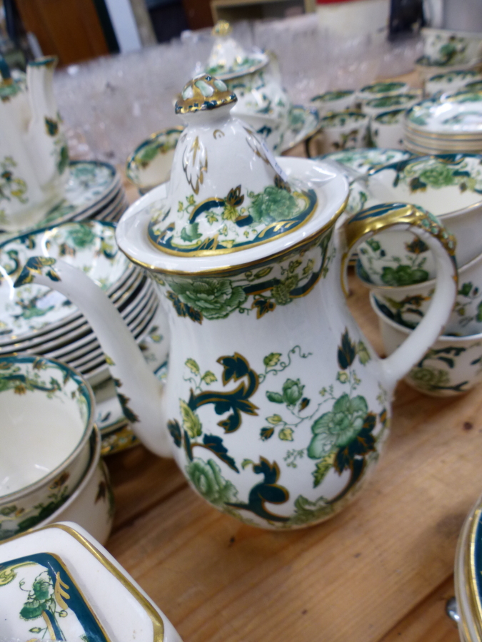 A MASONS IRON STONE CHARTREUSE PATTERN PART TEA AND DINNER SERVICE. - Image 8 of 40