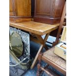 A VINTAGE PINE TAVERN TYPE TABLE.