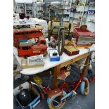 A QUANTITY OF VINTAGE INDOOR AND OUTDOOR TOYS TO INCLUDE A TRIANG MONACO RIDE ON CAR, RALEIGH