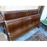 A FRENCH STYLE MAHOGANY SLEIGH BED.