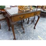 A GOOD QUALITY EARLY GEORGIAN STYLE MAHOGANY SERVING TABLE.