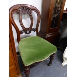 A PAIR OF VICTORIAN BALLOON BACK DINING CHAIRS.