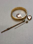 A 9ct ROSE GOLD VINTAGE PADLOCK WITH A CHESTER HALLMARK, TOGETHER WITH A STONE SET HEART LOCKET, A