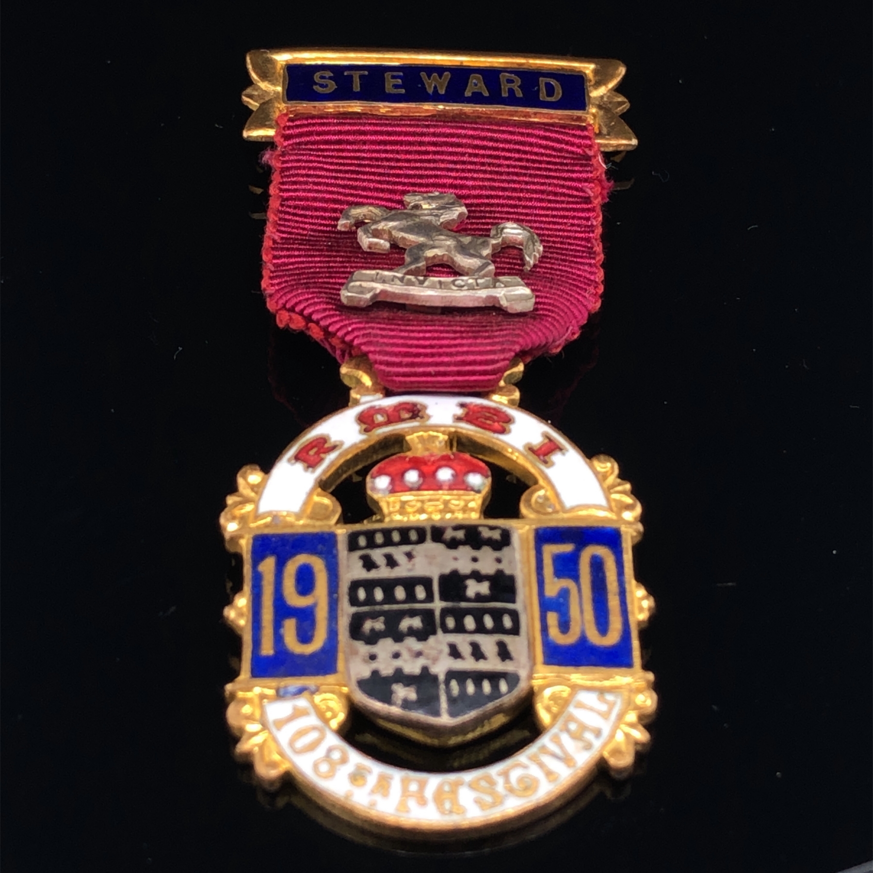 A HALLMARKED 9ct GOLD AND ENAMEL MAYORS MEDALLION, ENGRAVED WITH ENAMEL BANNERS 1951-54, AND FLOREAT - Image 10 of 11