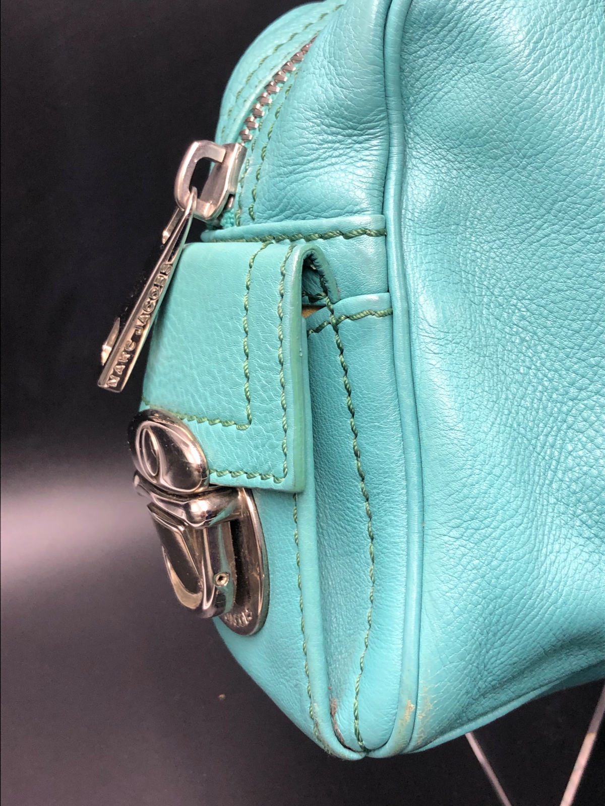 MARC JACOBS HANDBAG. VINTAGE CALFSKIN LEATHER DARIA SHOULDER BAG, WITH HIGHLIGHTED WHITE - Image 6 of 10