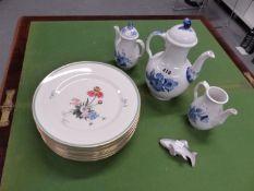 A COLLECTION OF COPENHAGEN PORCELAINS, TO INCLUDE SEVEN PLATES, THREE BLUE AND WHITE COFFEE POTS,