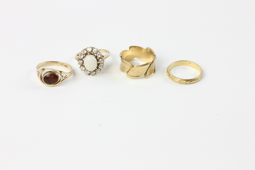 14k gold jewelry, to include: bangle bracelet and rings, approximately 39 grams TW, with 18k gold - Image 6 of 7