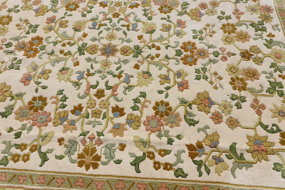 Indo Tabriz rug, labeled Cathay, 9' x 12'. Provenance: From a Manchester, Massachusetts estate. - Image 6 of 7