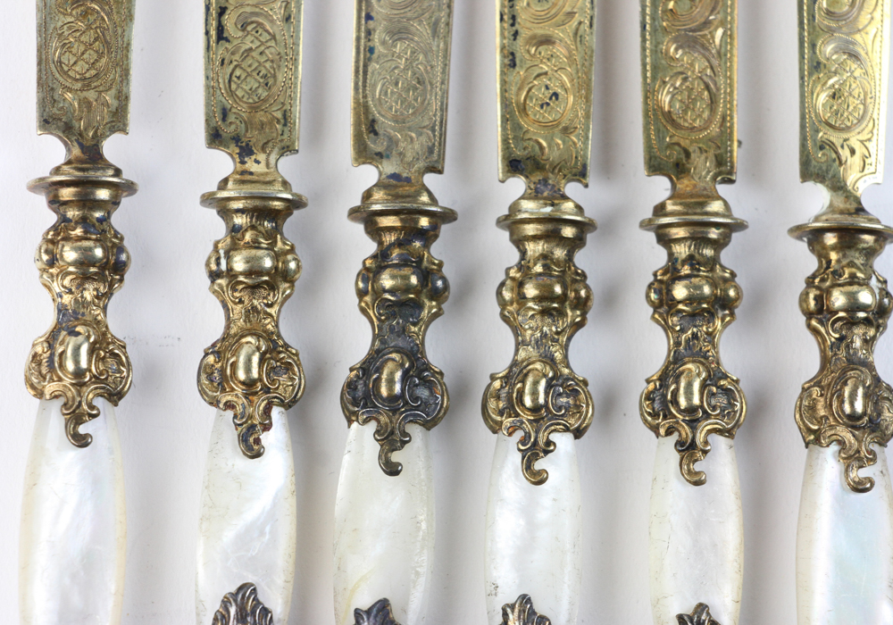 19th century fruit set, 800 silver and vermeil having mother-of-pearl handle. Provenance: From a - Image 6 of 7