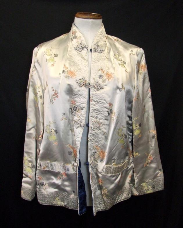 3 Oriental Style Jackets/Blouses, one reversible (3) CONDITION REPORT - Image 4 of 5