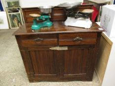 EDWARDIAN WALNUT SIDEBOARD WITH TWO DRAWERS OVER TWO PANELLED AND REEDED CUPBOARD DOORS