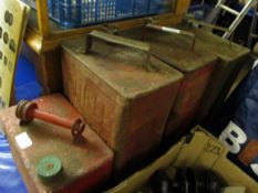 THREE VINTAGE PETROL CANS TO INCLUDE SHELL, PRATTS, AND A FURTHER SMALLER METAL CAN (4)