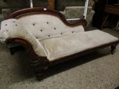 VICTORIAN MAHOGANY FRAMED CHAISE LONGUE WITH BEIGE UPHOLSTERY