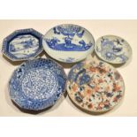 Group of Japanese and Chinese porcelain^ late 18th/early 19th century^ including a Chinese Imari
