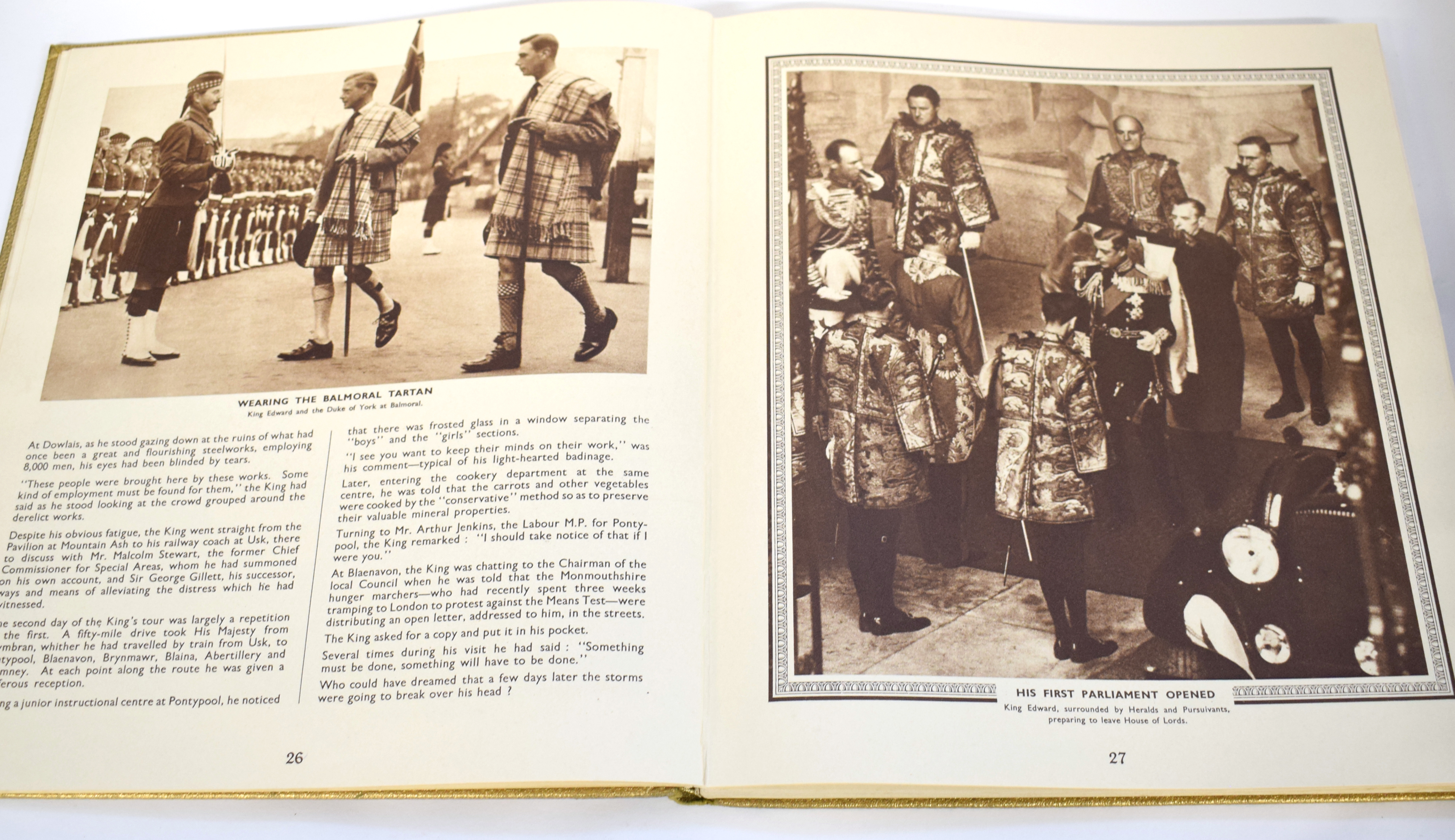 Coronation souvenir book for 1937 for George VI, published by The Daily Express - Image 3 of 4