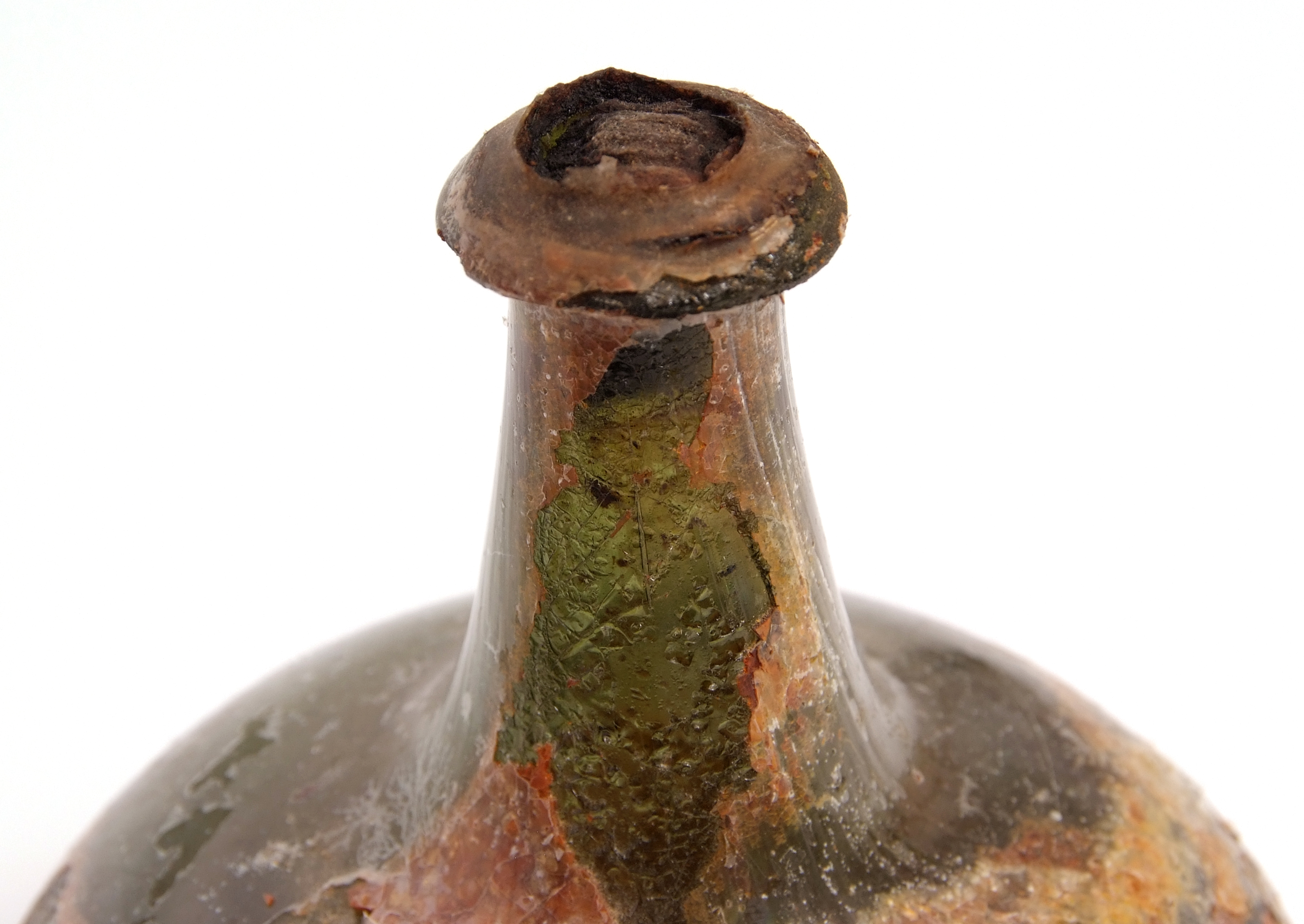 Late 17th century onion glass wine bottle with original stopper and contents, 16cm high - Image 2 of 5