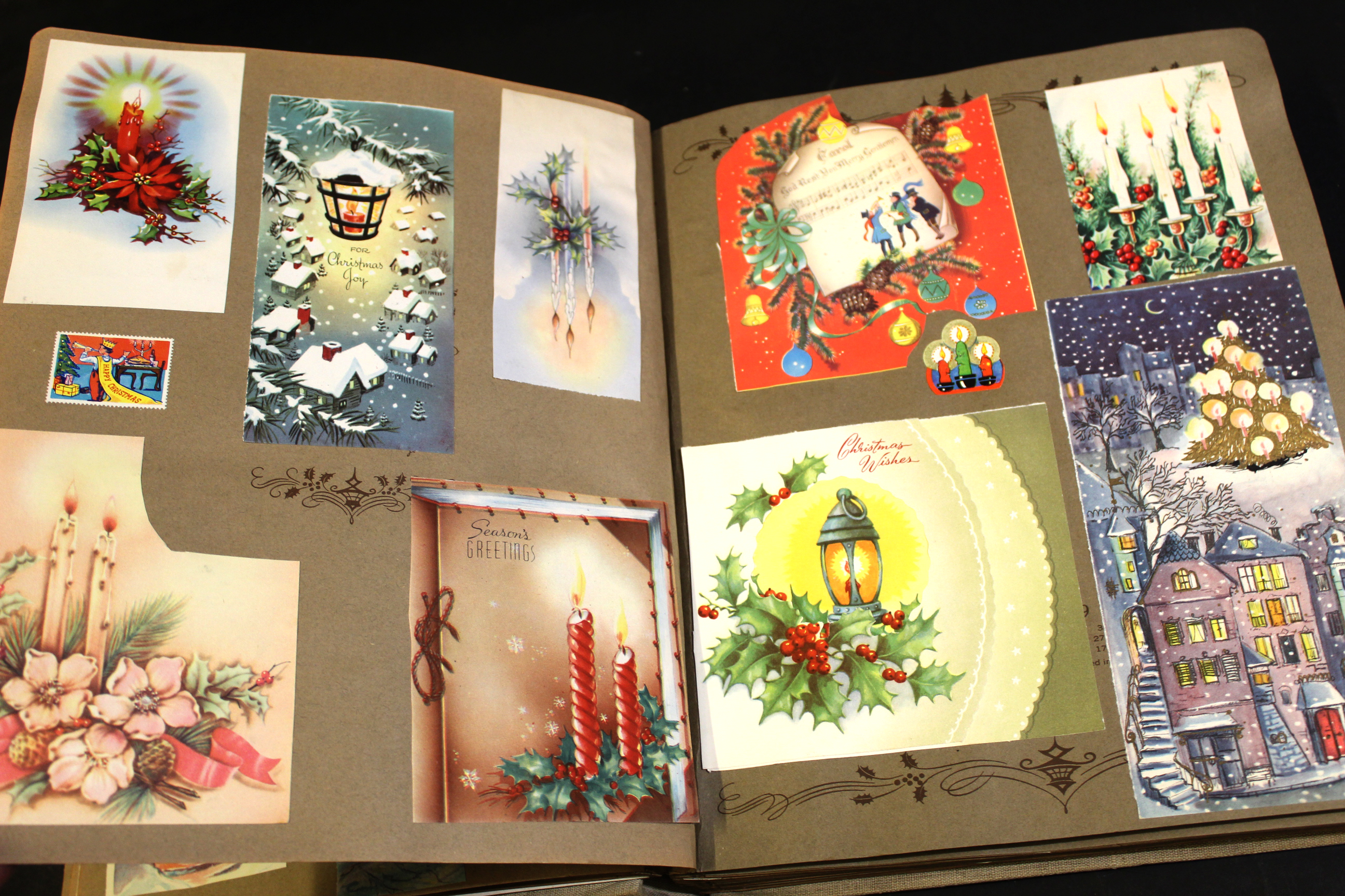 Mid-20th century scrap album with pages containing a number with Christmas themes, with various - Image 4 of 5
