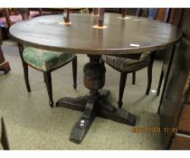 OAK CIRCULAR KITCHEN TABLE WITH SINGLE PINEAPPLE TURNED COLUMN SUPPORT