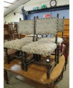 SET OF FOUR OAK FRAMED FLORAL UPHOLSTERED DINING CHAIRS