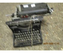 VINTAGE TYPEWRITER