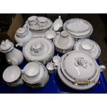 GOOD QUALITY WORCESTER SILVER RIMMED DINNER WARES TO INCLUDE TUREENS, PLATES, CUPS, SAUCERS, TEA POT