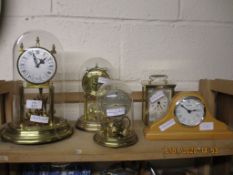 THREE MODERN ANNIVERSARY CLOCKS TOGETHER WITH TWO FURTHER MANTEL CLOCKS