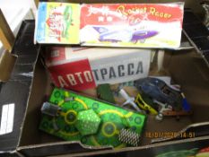 BOX CONTAINING MIXED CHINESE MADE TIN PLATE ROCKET RACER, MIXED TIN PLATE TOYS, AEROPLANES ETC