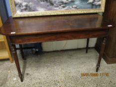 19TH CENTURY MAHOGANY SIDE TABLE ON TURNED LEGS