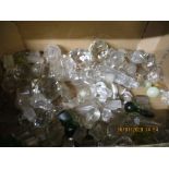 BOXED SET OF MIXED GLASS STOPPERS TO INCLUDE DECANTER STOPPERS ETC