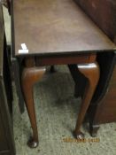 MID-20TH CENTURY MAHOGANY DROP LEAF TABLE RAISED ON FOUR PAD FEET