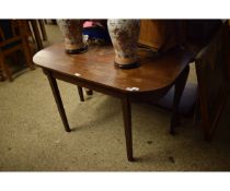 19TH CENTURY MAHOGANY SIDE TABLE ON FOUR TAPERING SQUARE LEGS