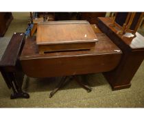 19TH CENTURY MAHOGANY PEDESTAL PEMBROKE TABLE ON A SPLAYED QUATREFOIL BASE