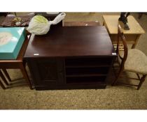 MAHOGANY EFFECT TV STAND WITH TWO OPEN SHELVES AND PANELLED DOOR