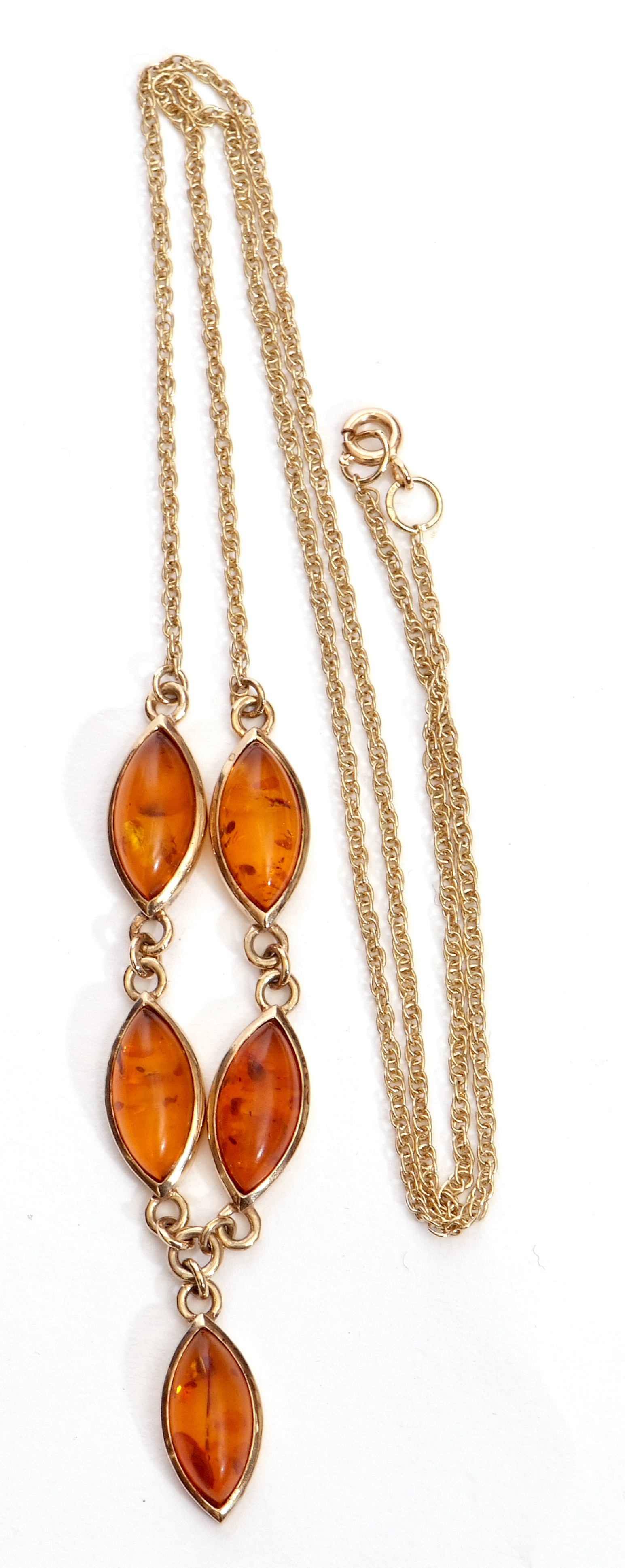 Modern yellow metal and amber necklace, a design featuring four lozenge shaped links and a - Image 2 of 2