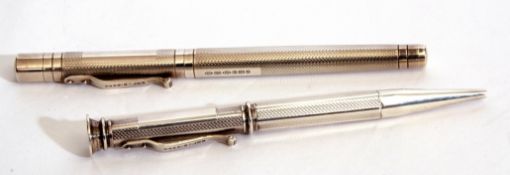 Mixed Lot: a "yard-o-lead" Viceroy sterling silver fountain pen, featuring a curved clip, engraved