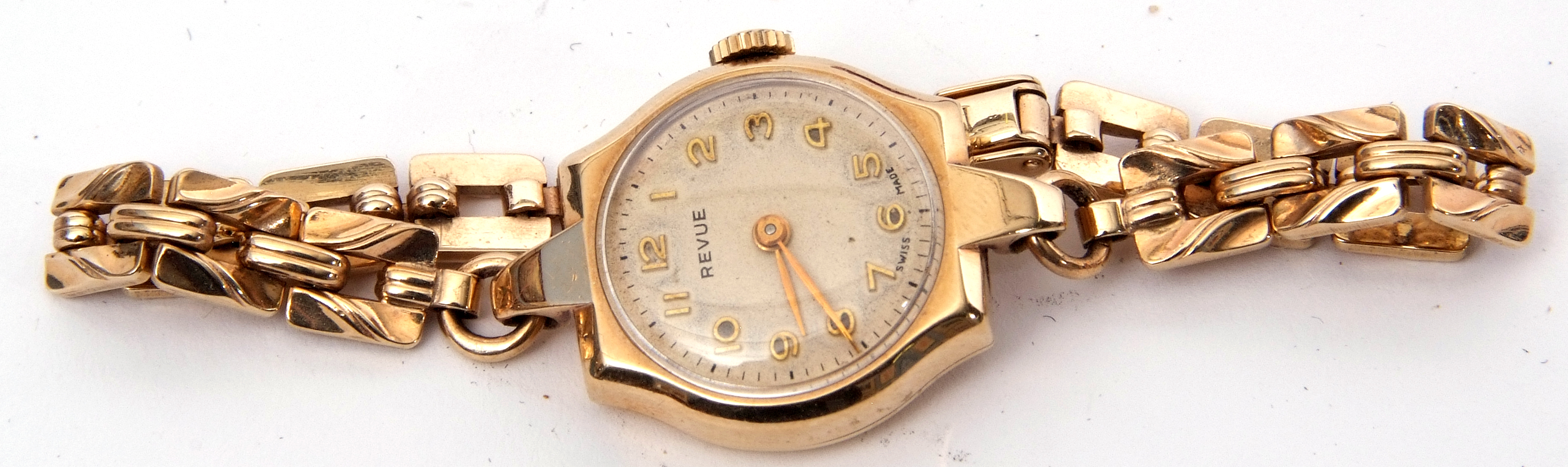 Ladies 9ct gold cased Revue wrist watch with gold hands to a cream coloured dial with raised gold - Image 3 of 4