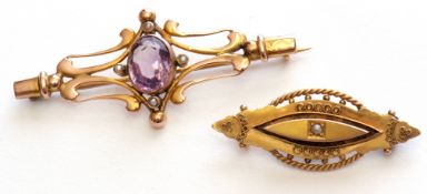 Mixed Lot: Victorian 9ct gold Etruscan revival brooch centring a small seed pearl, 4cm long, 2.8gms,