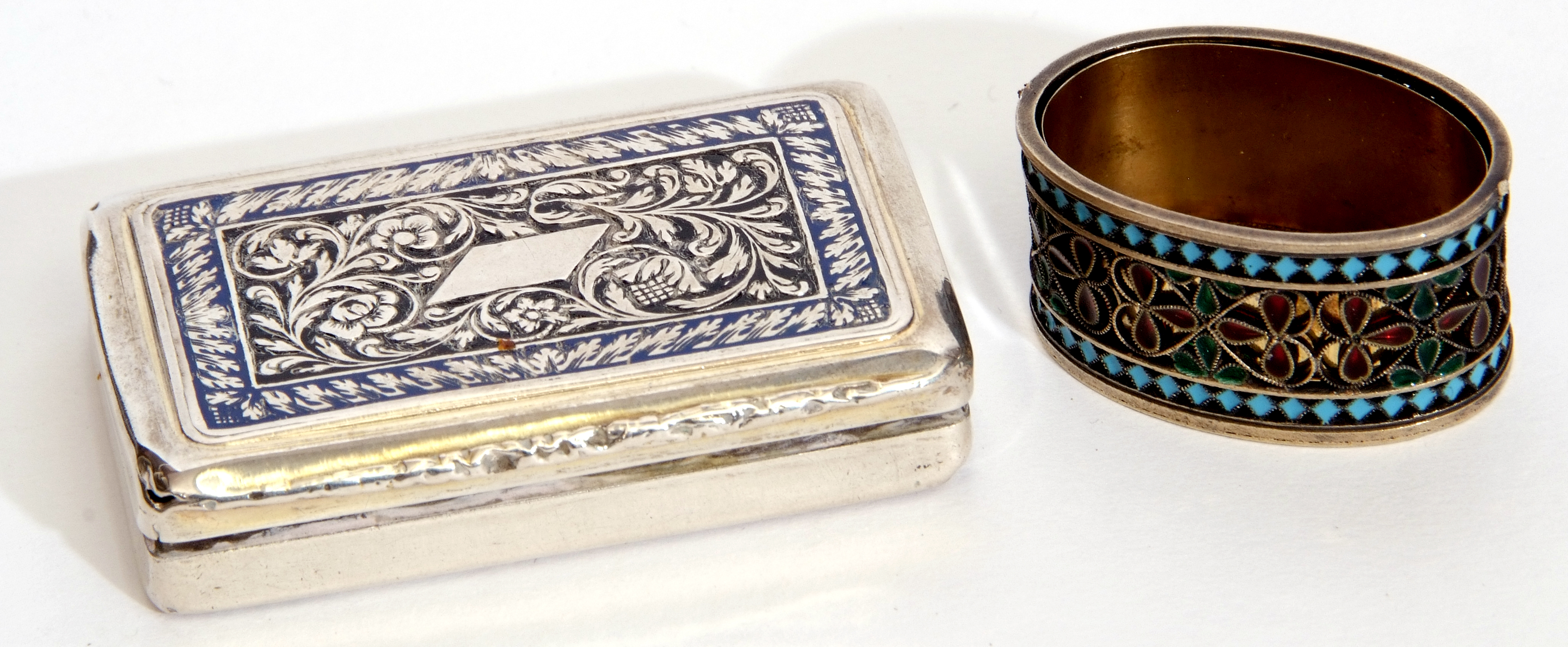 Late 19th/early 20th century Austro-Hungarian snuff box of rectangular form, the lid with chased