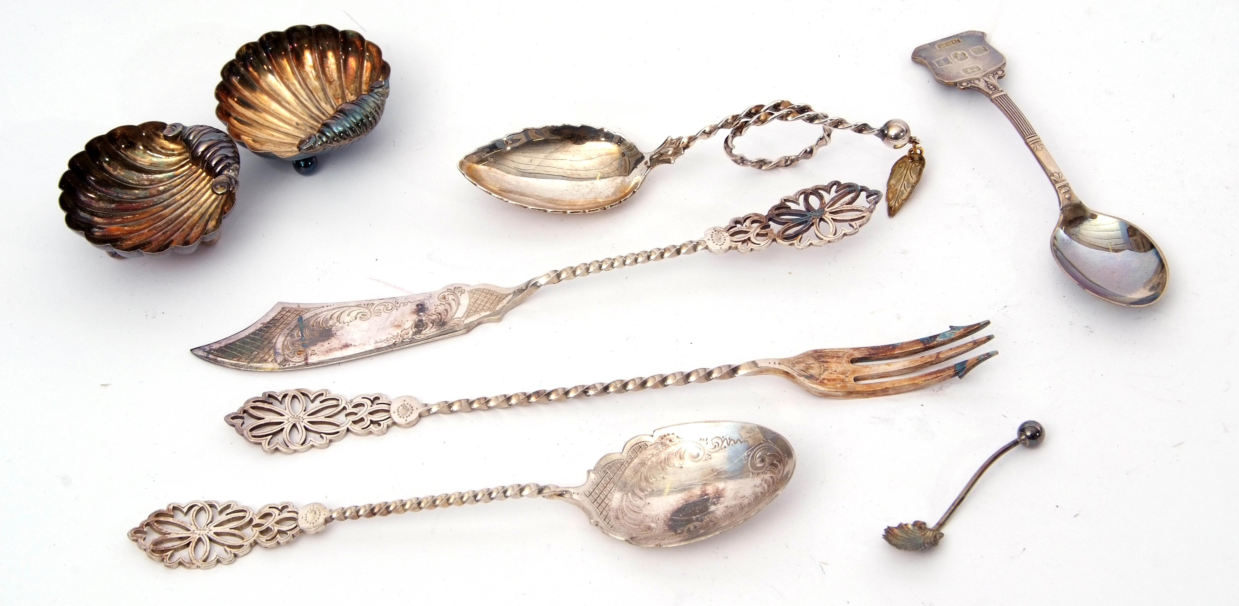 Mixed Lot: boxed Continental white metal spoon with leaf shaped bowl and twist handle, stamped "