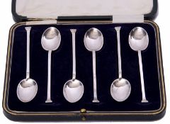 Cased set of six silver seal top tea spoons by the Cooper Bros & Sons Ltd, Sheffield 1916, 56gms