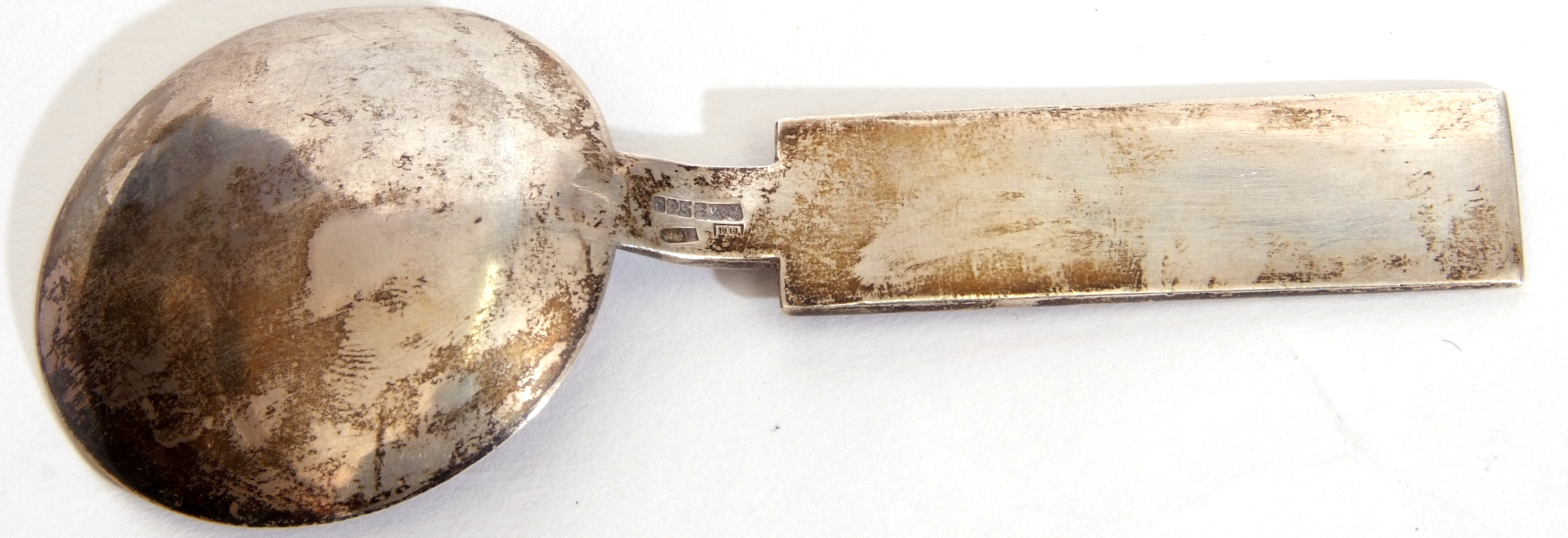 Late 20th century Russian white metal and enamelled small caddy spoon with circular bowl, the - Image 4 of 4