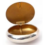 Late Victorian pebble shaped tobacco box with hand-sprung opening action, 9cm wide, Birmingham