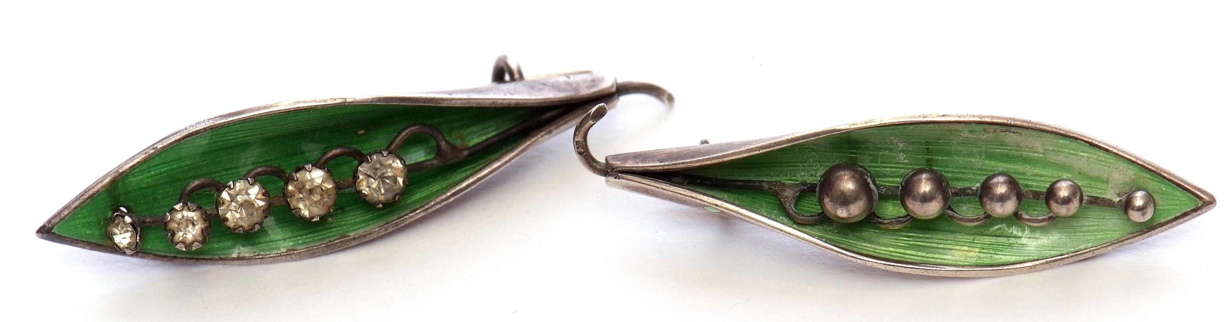 Mixed Lot: Arthur Johnson Smith, silver and enamel pea-pod brooch, hallmarked Birmingham 1919,